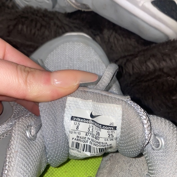 🦋Grey Nike Running shoes! - Picture 6 of 6